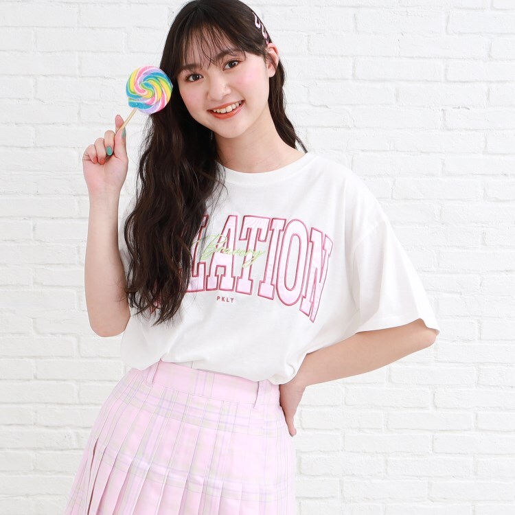 ピンク ラテ(PINK-latte)のさらっと着やすい♪サテンアップリケビッグTシャツ Ｔシャツ