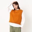 ポーシャル(poushal)のボタンポイントベーシックニットベスト オレンジ(067)