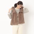 ポーシャル(poushal)の【フェイクファー】フード付きベスト17