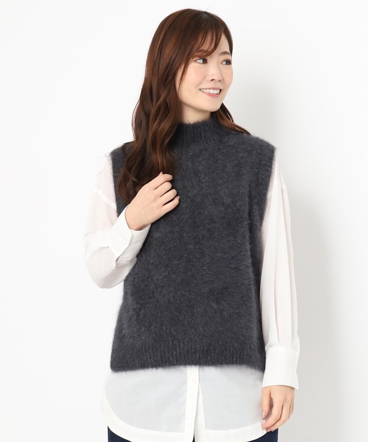 フォックス・カシミヤブレンド】ふわふわハイネックニットベスト フォックス・カシミヤブレンド】ふわふわハイネックニットベスト