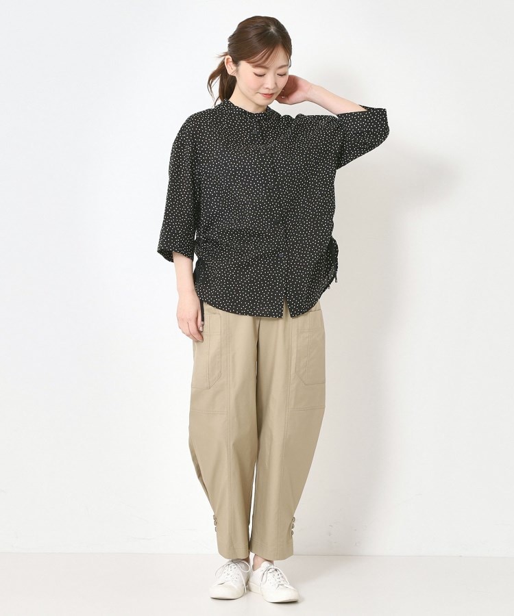 ポーシャル(poushal)の【洗える・コットン】ドット柄サイドドロスト仕様ブラウス10