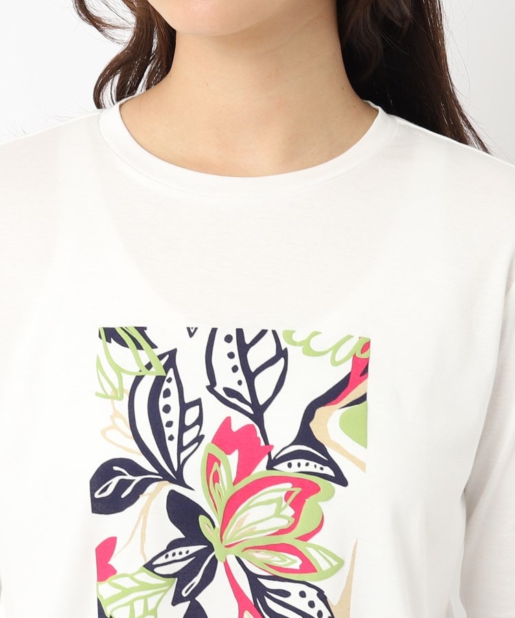 コルディア(CORDIER)のモダンフラワープリントTシャツ4