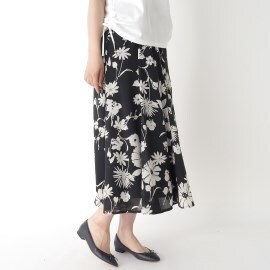 スチェッソ(SUTSESO　)の【LIZA(リザ)】オリジナルバイカラーフラワープリントスカート マキシ・ロングスカート