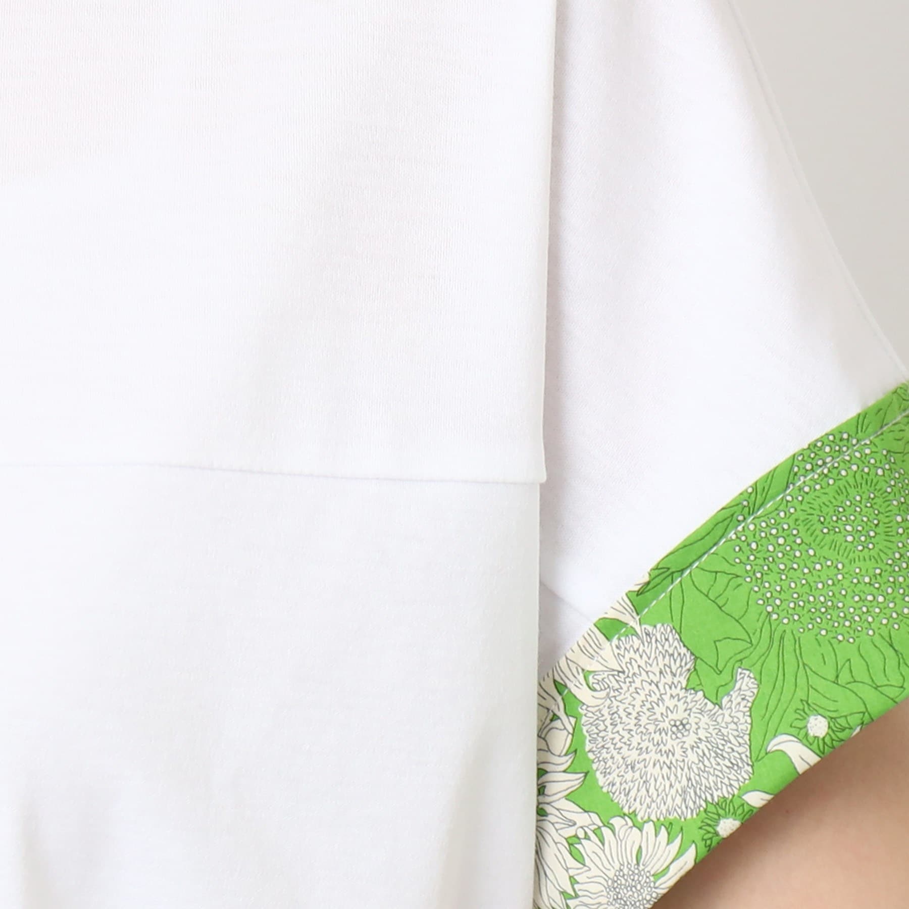 スチェッソ(SUTSESO　)の【セットアップ可】リバティプリント デザインTシャツ16