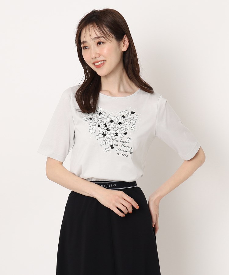 スチェッソ(SUTSESO　)のバタフライ刺繍Tシャツ ライトグレー(011)