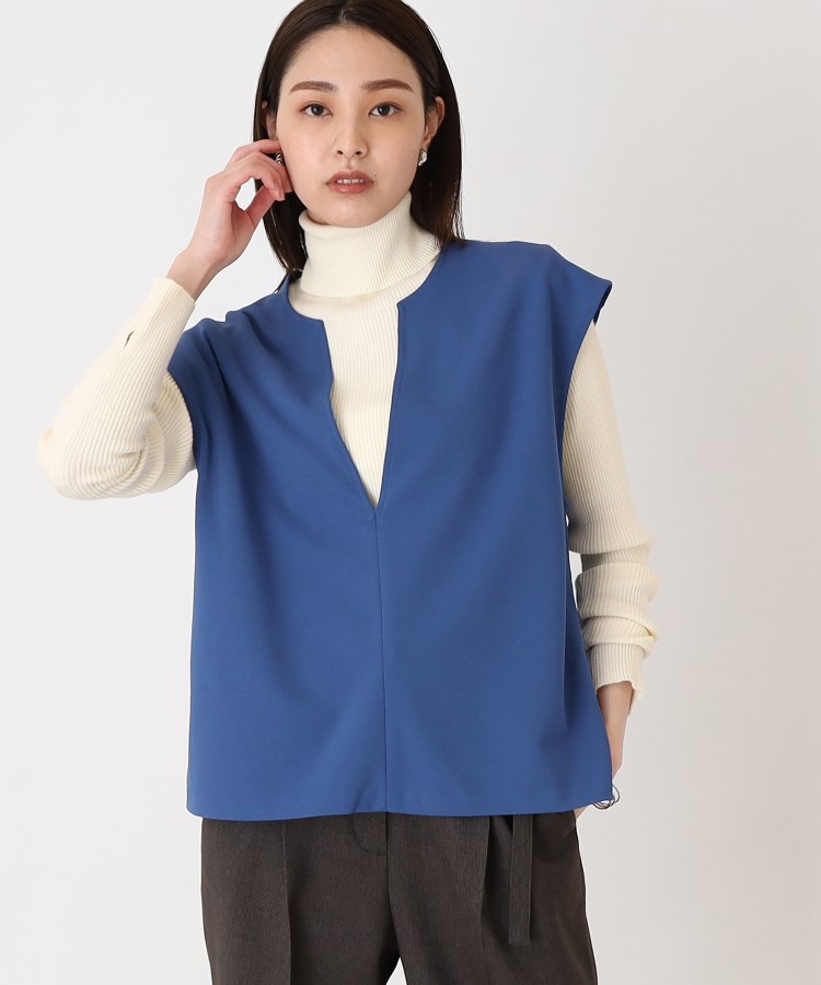 ザ ショップ ティーケー（ウィメン）(THE SHOP TK(Women))の【洗濯機洗い可】カットジョーゼットキーネックベスト2