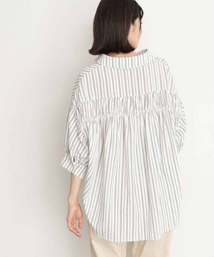 ザ ショップ ティーケー（ウィメン）(THE SHOP TK(Women))の麻調うしろギャザーブラウス12