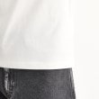 ザ ショップ ティーケー（ウィメン）(THE SHOP TK(Women))の箔プリントロゴTシャツ【洗える】6