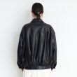 ザ ショップ ティーケー（ウィメン）(THE SHOP TK(Women))の【環境にやさしい】合皮BIGブルゾン19
