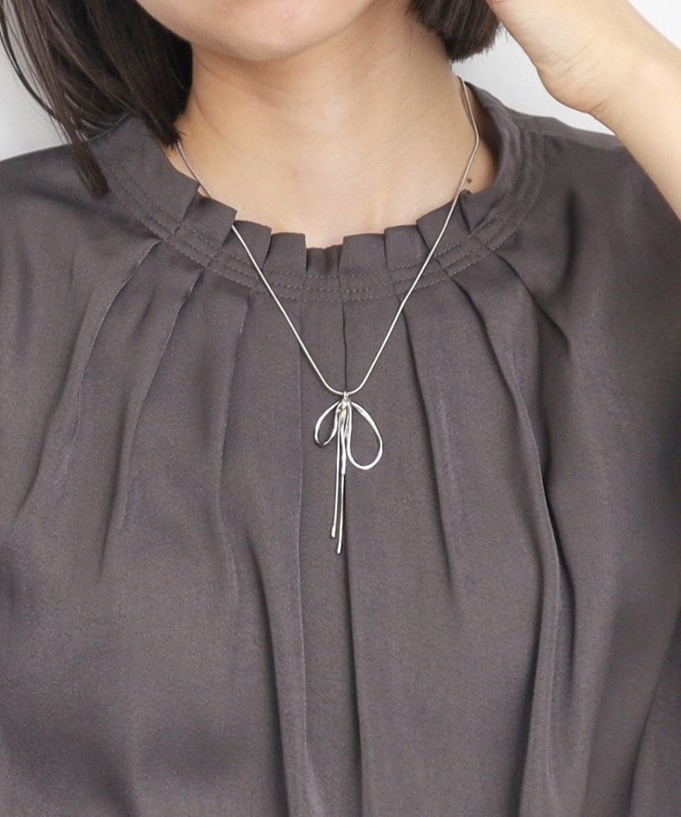 ザ ショップ ティーケー（ウィメン）(THE SHOP TK(Women))のリボンスネークネックレス4