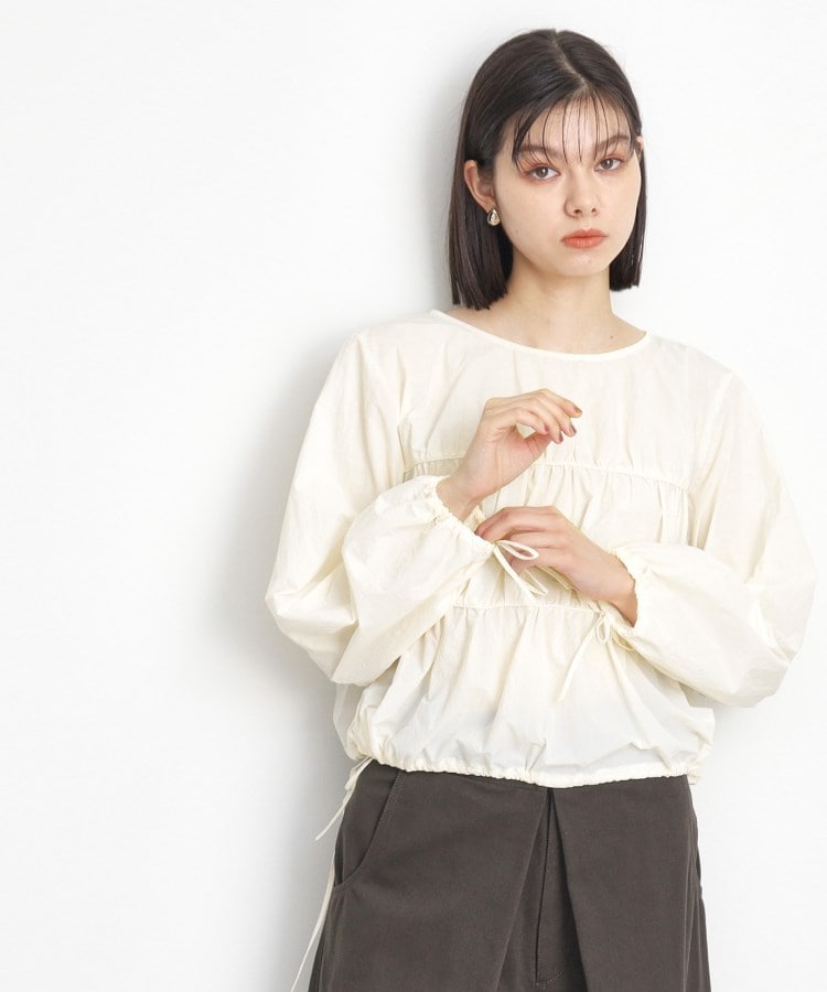 ザ ショップ ティーケー（ウィメン）(THE SHOP TK(Women))のナイロンシャーリングブラウス【洗える】 アイボリー(004)