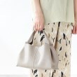ザ ショップ ティーケー（ウィメン）(THE SHOP TK(Women))の【2way肩紐付き】シュリンクミドルトート12