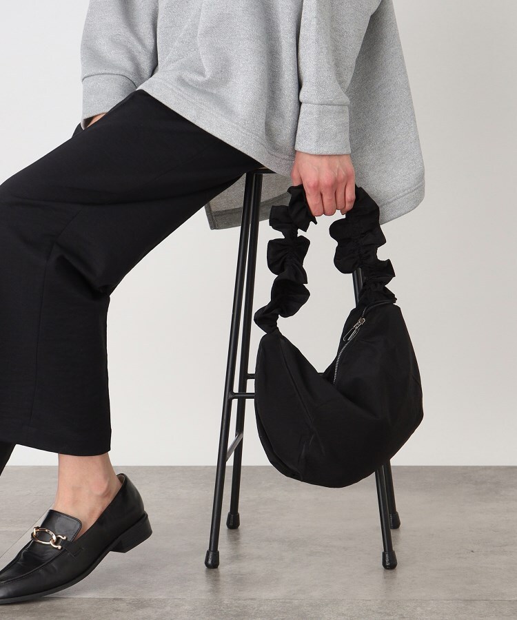 ザ ショップ ティーケー（ウィメン）(THE SHOP TK(Women))の【軽量】シャカシャカムーンショルダーバッグ1