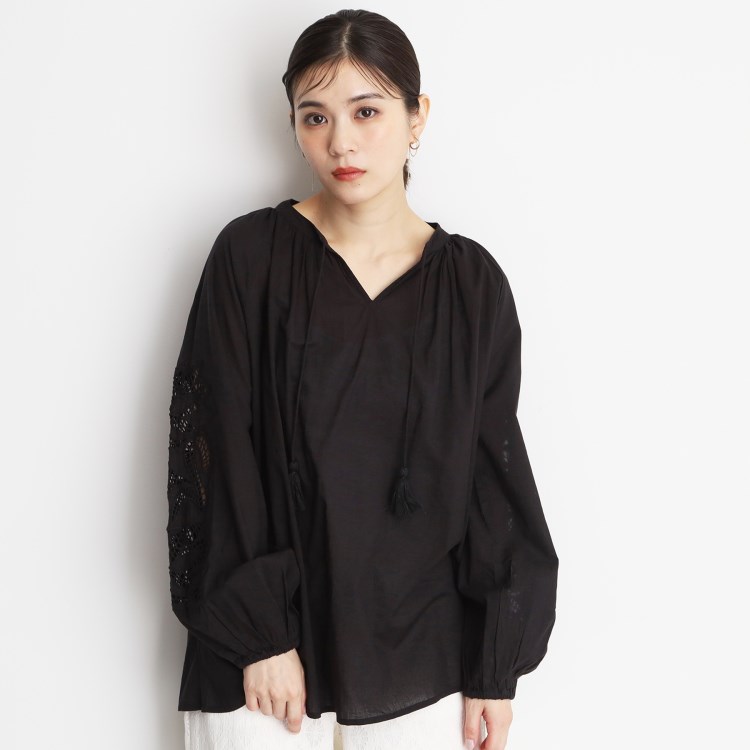 ザ ショップ ティーケー（ウィメン）(THE SHOP TK(Women))の袖刺繍コットンブラウス【洗える】 シャツ・ブラウス
