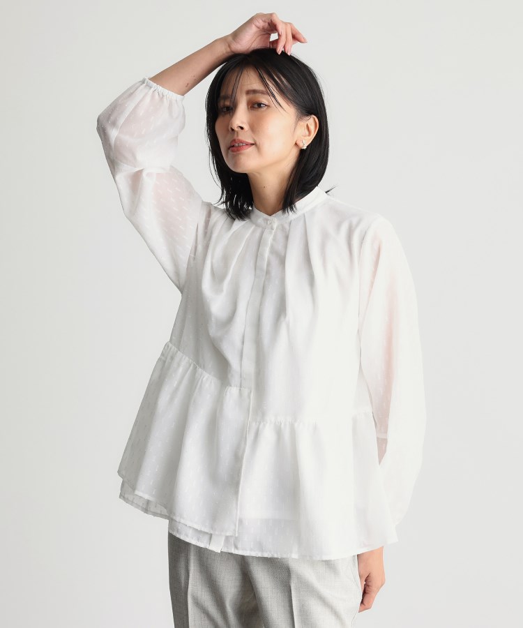 ONOFF活躍/セレモニー/通勤】カットジャカードペプラムブラウス ONOFF活躍/セレモニー/通勤】カットジャカードペプラムブラウス