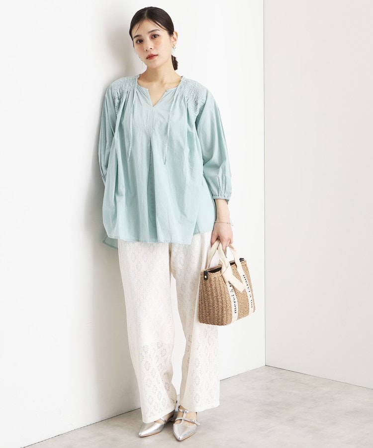 ザ ショップ ティーケー（ウィメン）(THE SHOP TK(Women))のコットンシャーリングブラウス【洗える】11