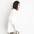 ザ ショップ ティーケー（ウィメン）(THE SHOP TK(Women))のコットンシャーリングブラウス【洗える】1