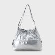 ザ ショップ ティーケー（ウィメン）(THE SHOP TK(Women))のメタルシャーリングトートバッグ シルバー(006)