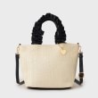 ザ ショップ ティーケー（ウィメン）(THE SHOP TK(Women))の雑材フリルハンドバッグ1