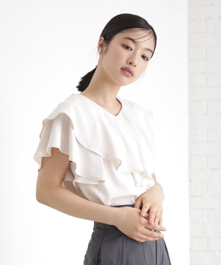 ザ ショップ ティーケー（ウィメン）(THE SHOP TK(Women))のフリルブラウス【接触冷感／洗濯機OK／UV/セットUP可】 アイボリー(004)