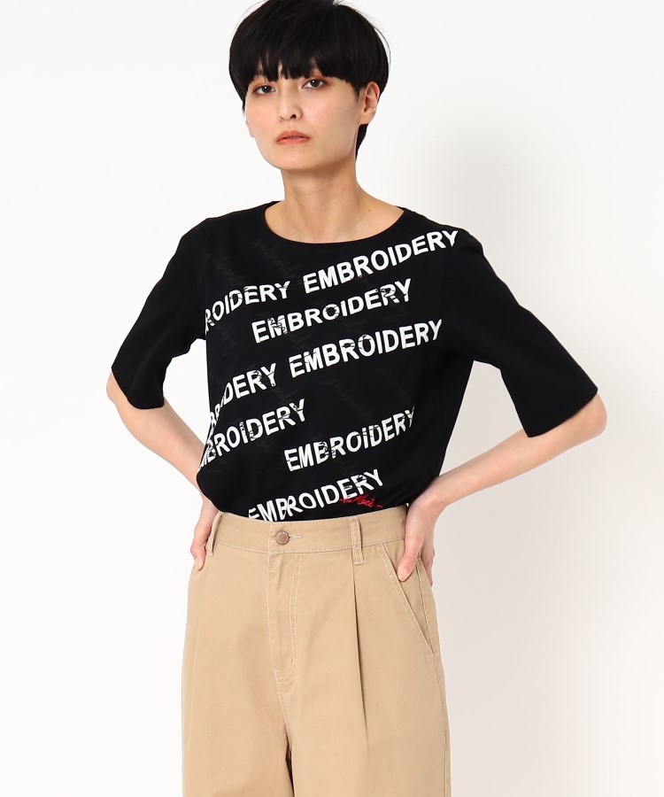 インテレクション(INTELLECTION)の【洗える】プリント&刺繍ロゴTシャツ ブラック(019)