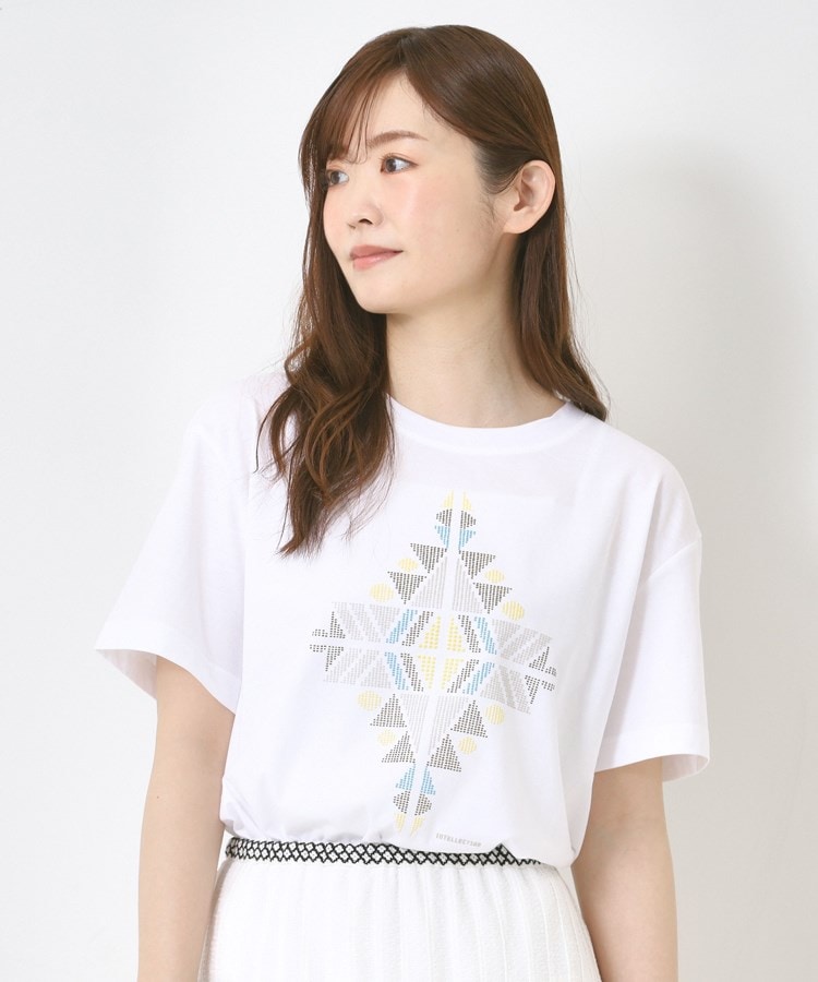 インテレクション(INTELLECTION)の【洗える】イカット柄プリント半そでTシャツ ホワイト(001)