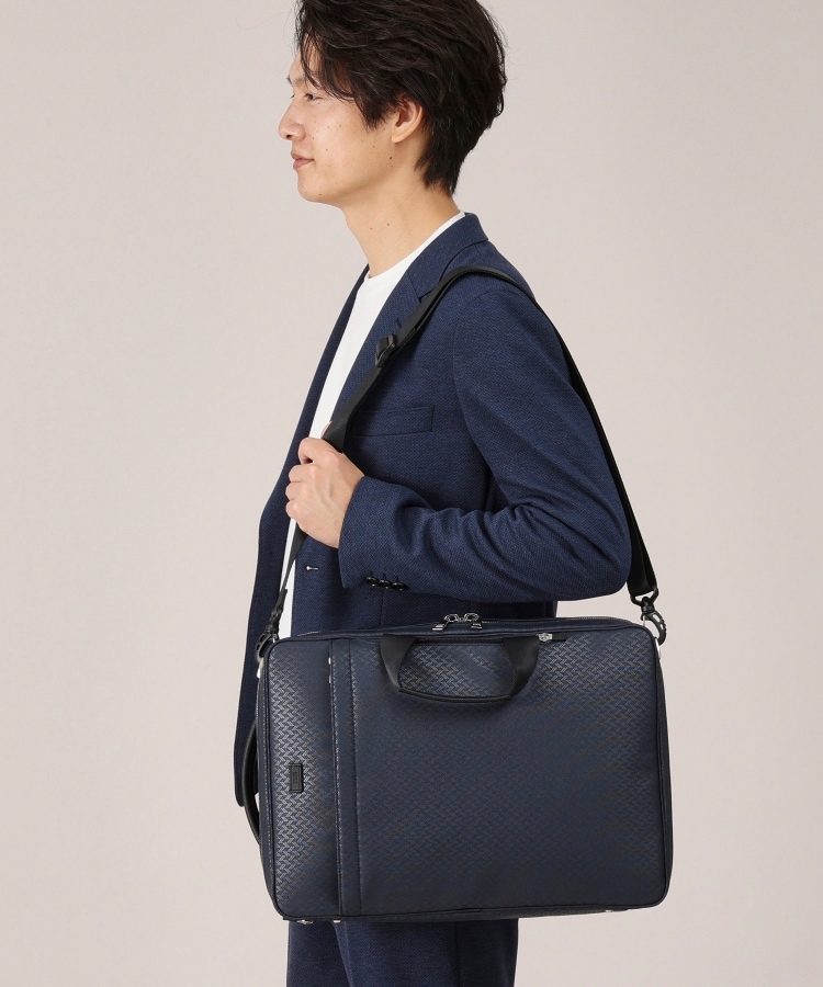 タケオキクチ(TAKEO KIKUCHI)の【3WAY/15インチPC対応】ヒートエンボス矢絣柄 バッグ30