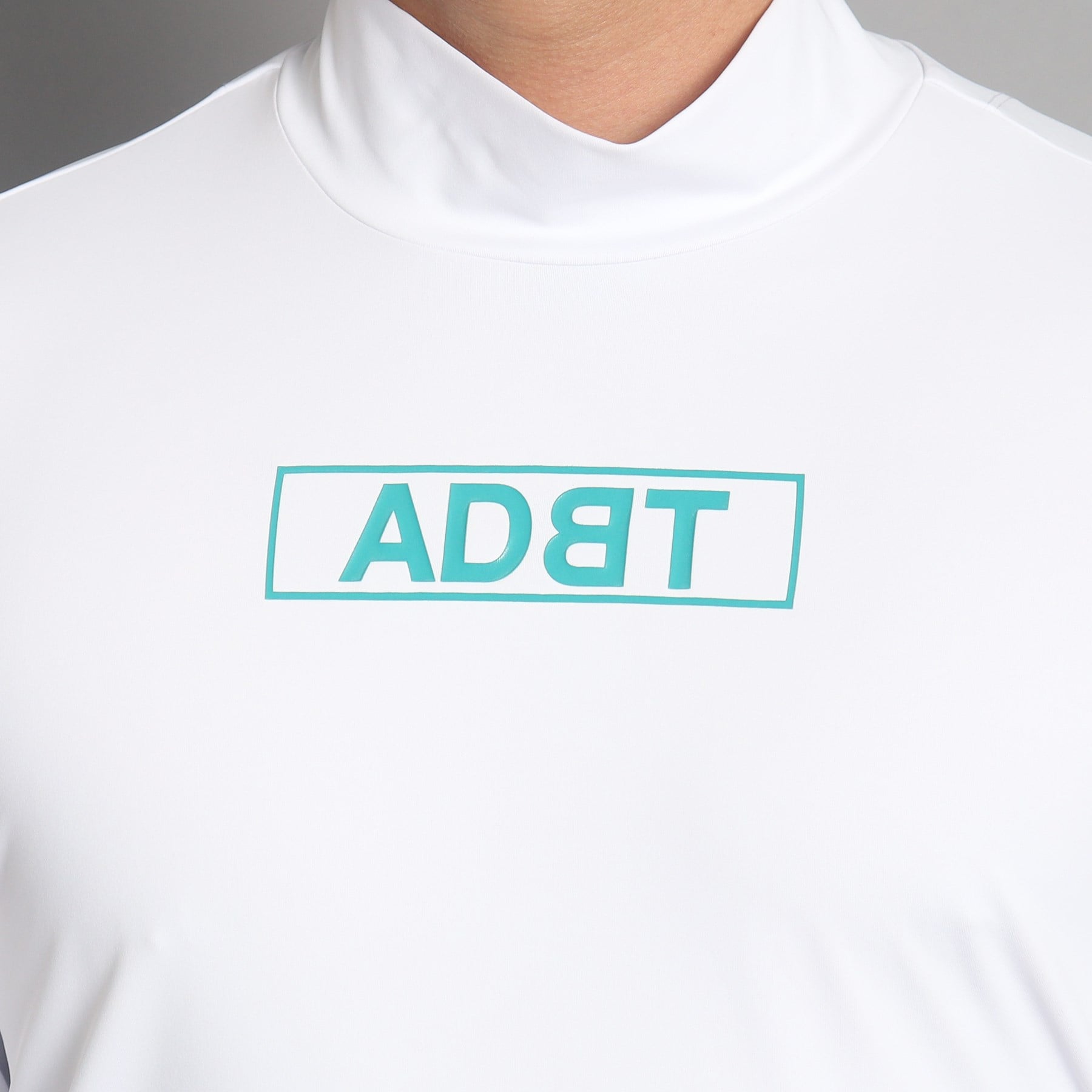 アダバット(メンズ)(adabat(Men))のロゴデザイン モックネック長袖プルオーバー5