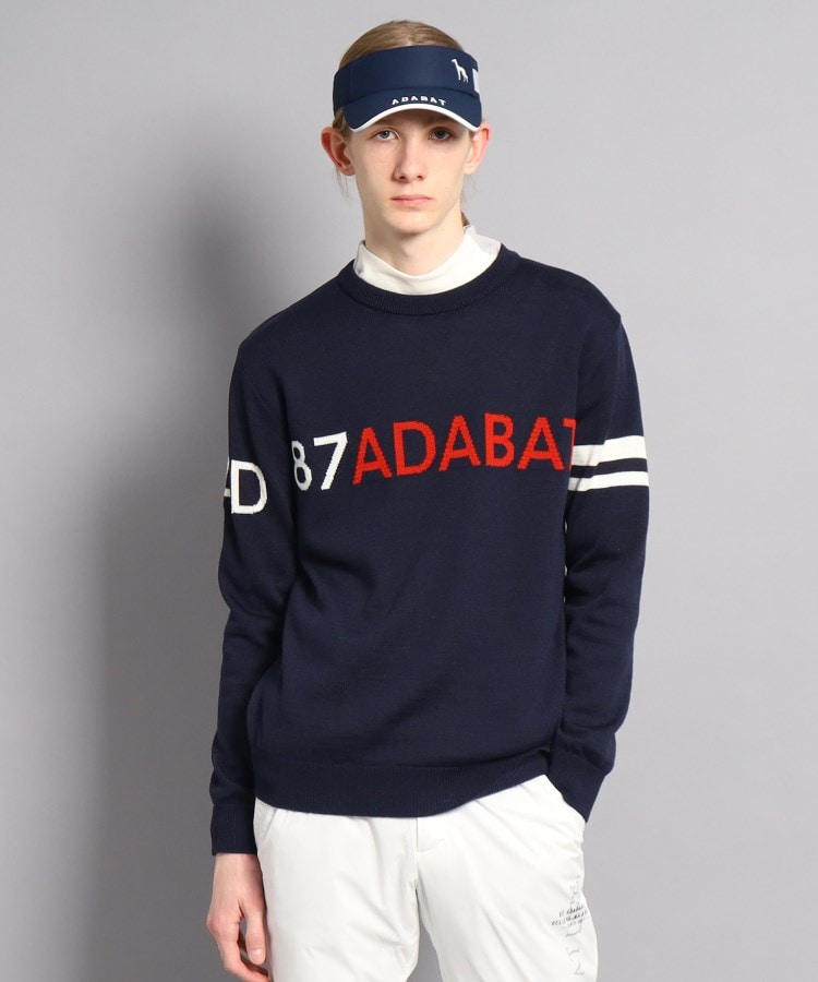 ＜WORLD＞ adabat(Men)(アダバット(メンズ)) 【35周年記念】ロゴデザインセーター画像