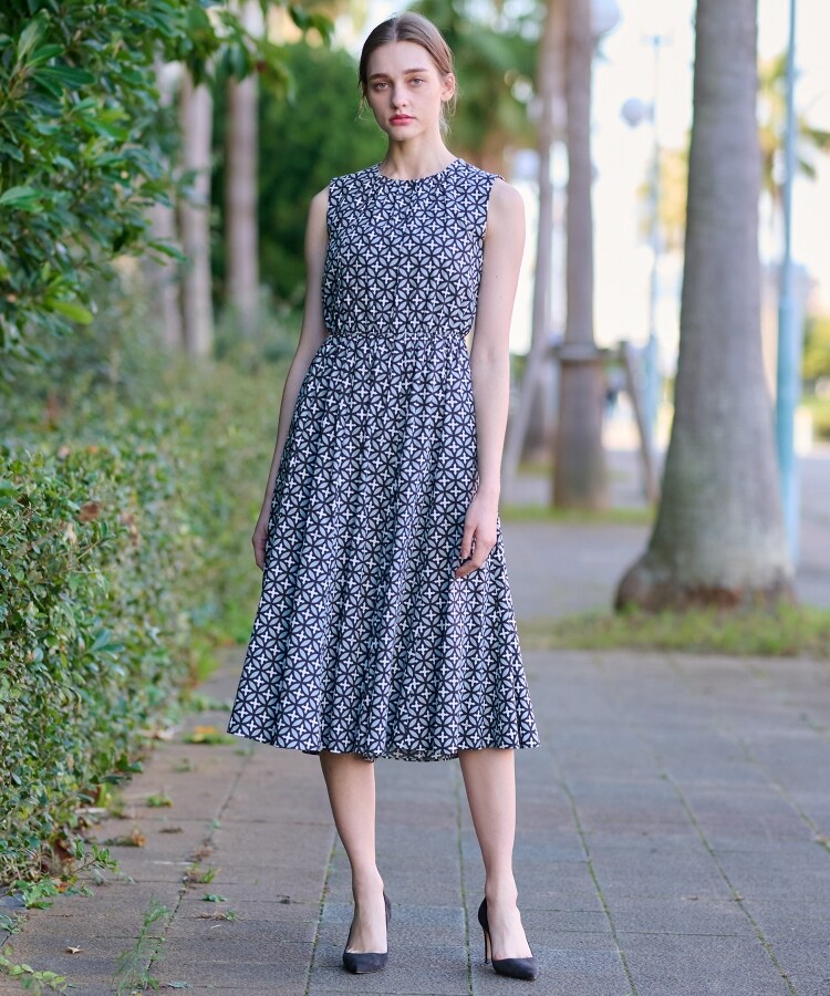 ドレステリア(レディース)(DRESSTERIOR(Ladies))のオーバーラップサークルノースリーブワンピース31