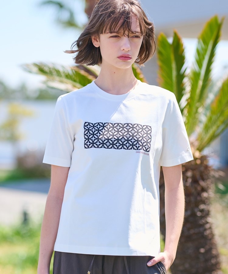 ドレステリア(レディース)(DRESSTERIOR(Ladies))のバックブリーズテックオーバーラップサークルプリントTシャツ ホワイト(001)