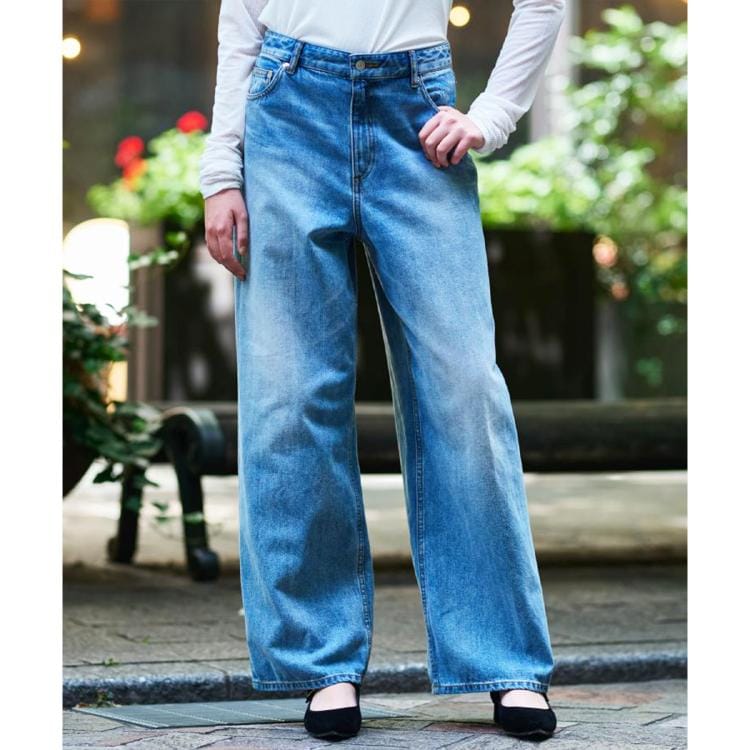 ドレステリア(レディース)(DRESSTERIOR(Ladies))の【大人百花春号掲載 モデル美香さん着用】ヴィンテージ加工ワイドデニムパンツ デニムパンツ