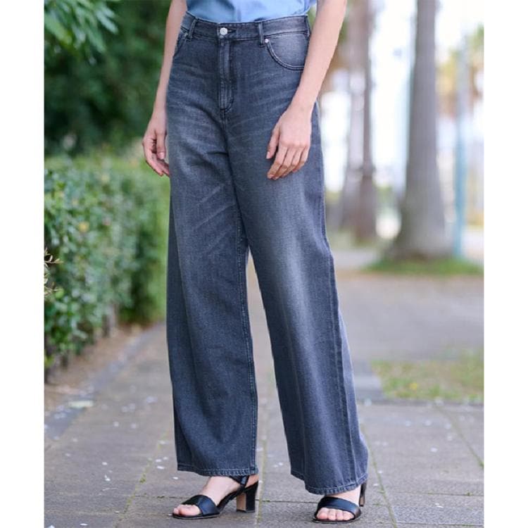 ドレステリア(レディース)(DRESSTERIOR(Ladies))の【大人百花春号掲載 モデル美香さん着用】ヴィンテージ加工ワイドデニムパンツ デニムパンツ