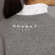 アダバット(レディース)(adabat(Ladies))のロゴデザイン クルーネックセーター10