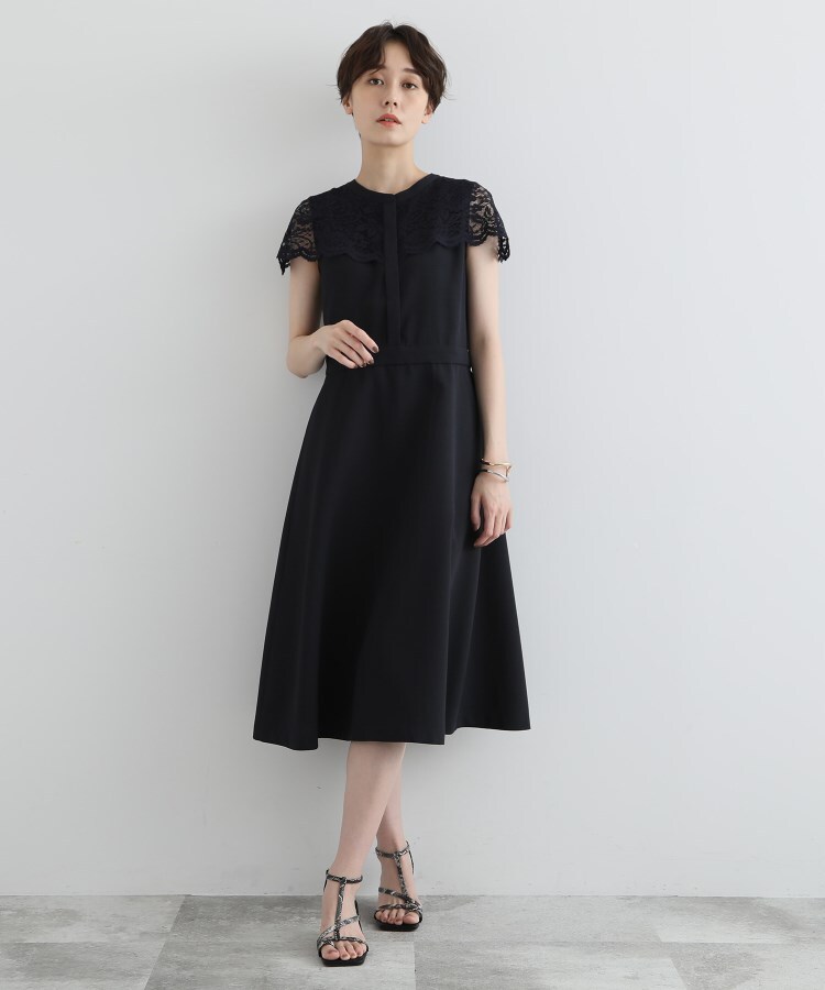 人気提案 INDIVI今季もの 新品未使用 紺ケープレース ワンピース ひざ丈ワンピース 人気提案 INDIVI今季もの 新品未使用 紺ケープレース ワンピース ひざ丈ワンピース