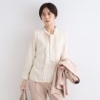 インディヴィ(INDIVI)の【洗える】シアーストライプ柄ボウタイブラウス グレージュ(050)