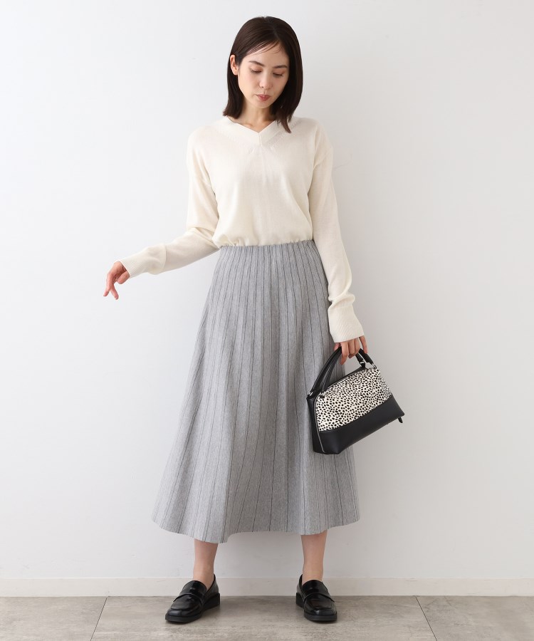 インディヴィ(INDIVI)の【カシミヤ混】Vネックコクーンシルエットニット3
