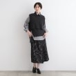 インディヴィ(INDIVI)の【洗える/日本製】ブラッシュドフラワー柄ラップ風スカート3