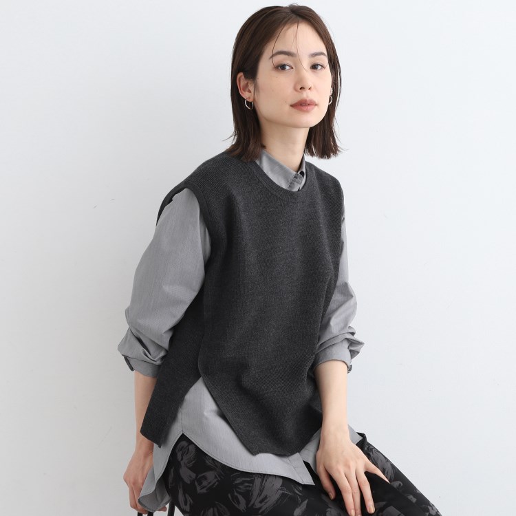インディヴィ(INDIVI)の【洗える】アシンメトリーニットベスト ニット/セーター