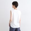 インディヴィ(INDIVI)の【洗える】タックデザインノースリーブTシャツ2