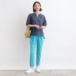 インディヴィ(INDIVI)の【洗える／SETUP可能】デニムライクキーネックブラウス2