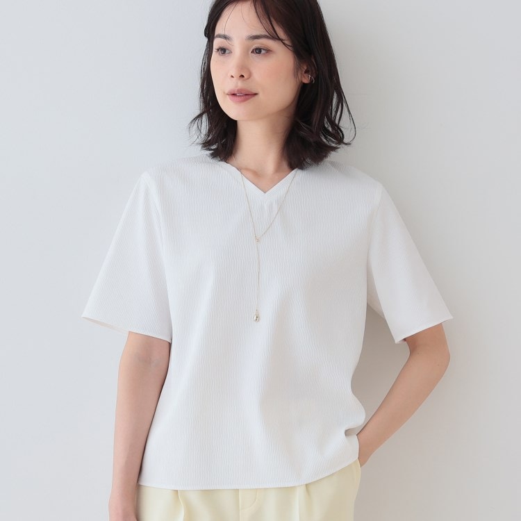 インディヴィ(INDIVI)の春SALE！【洗える／凹凸素材】シンプルVネックブラウス シャツ・ブラウス
