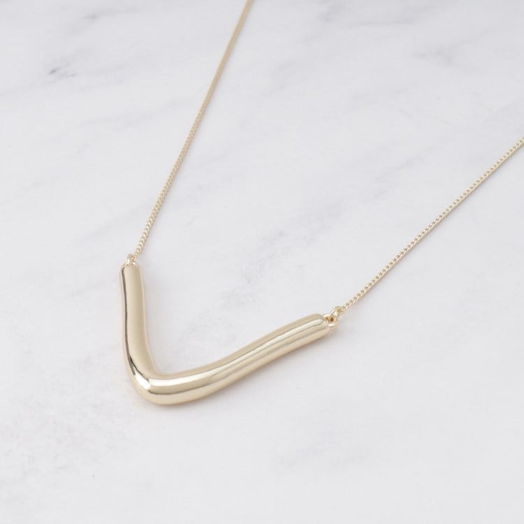 インディヴィ(INDIVI)の春SALE！【フリードロップ】V型バー アクセントネックレス ネックレス