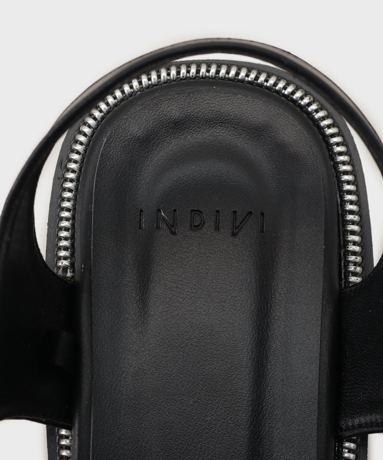 インディヴィ(INDIVI)の【合皮】グルカフラットサンダル7