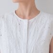 インディヴィ(INDIVI)の春SALE！【洗える】フラワーカット刺繍ノースリーブブラウス13