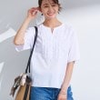インディヴィ(INDIVI)の【洗える】胸元タックフリルブラウス2