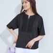 インディヴィ(INDIVI)の【洗える】胸元タックフリルブラウス6