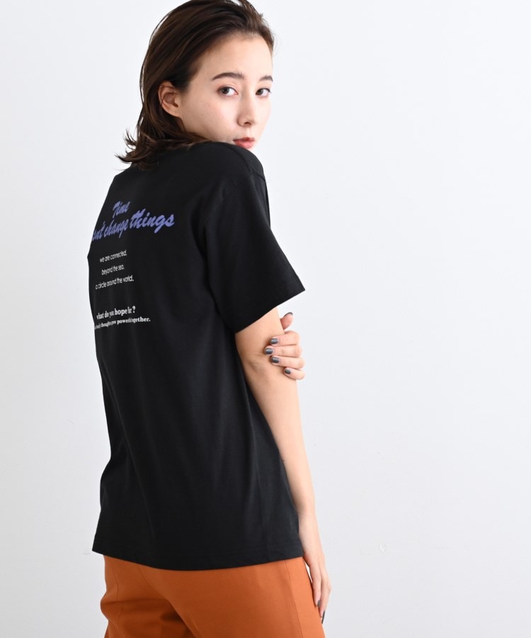 インディヴィ(INDIVI)の【WORLD for the World】バックプリント ロゴTシャツ14