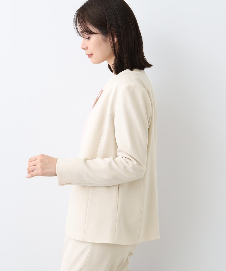 インディヴィ(INDIVI)の【洗える／UVケア／スーツ】ストレッチノーカラージャケット2