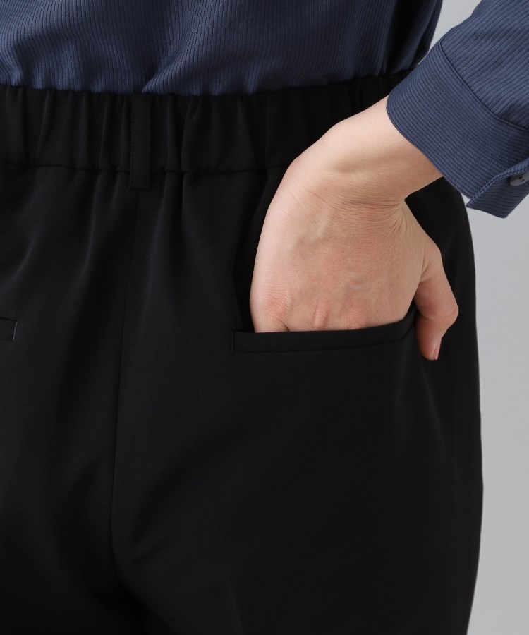 インディヴィ(INDIVI)の【洗える／UVケア／スーツ】ストレッチタックテーパードパンツ23